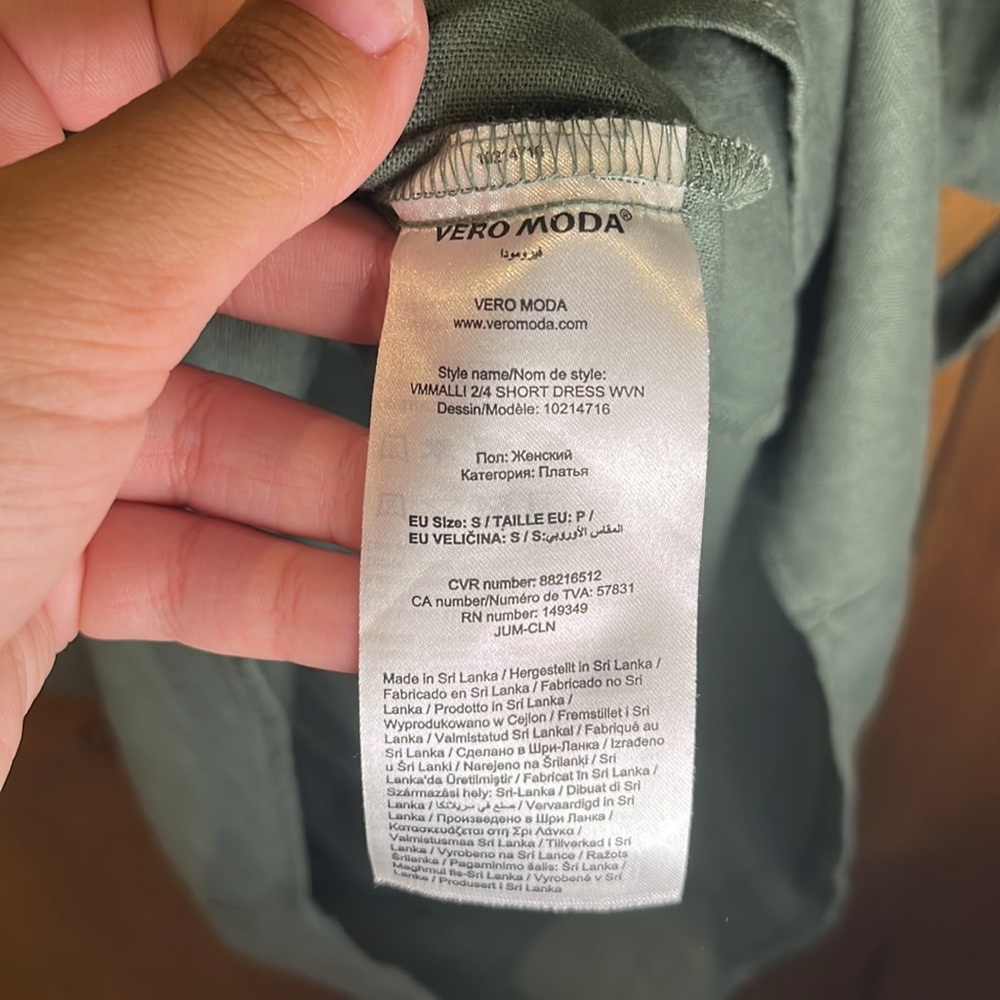 Linen Dress - Picture 4 of 6
